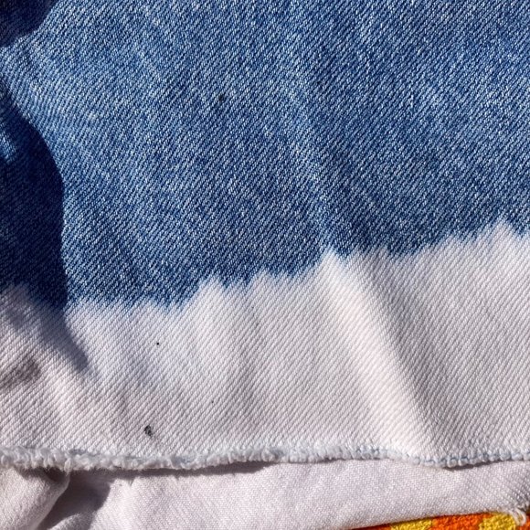 vintage distressed 90s jean high bleach dipped - Picture 3 of 7